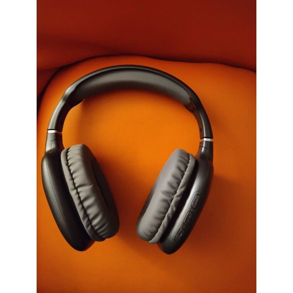 Wireless Over-Ear Headphones Bluetooth and Radio